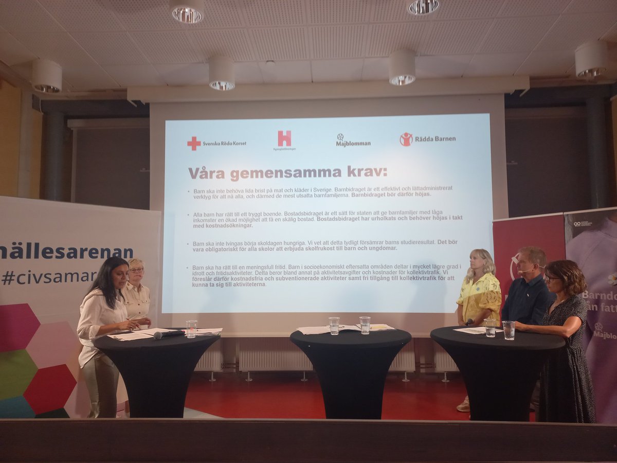 Barnbidraget behöver höjas, vi vill se långsiktigta lösningar, säger Maria Frisk, tf Generalsekreterare Rädda Barnen. På seminarium med <a href="/hyresgasterna/">Hyresgästföreningen</a> <a href="/RodaKorset/">Svenska Röda Korset</a>
<a href="/MajblommanRiks/">Majblommans Riksförbund</a> i #Almedalen