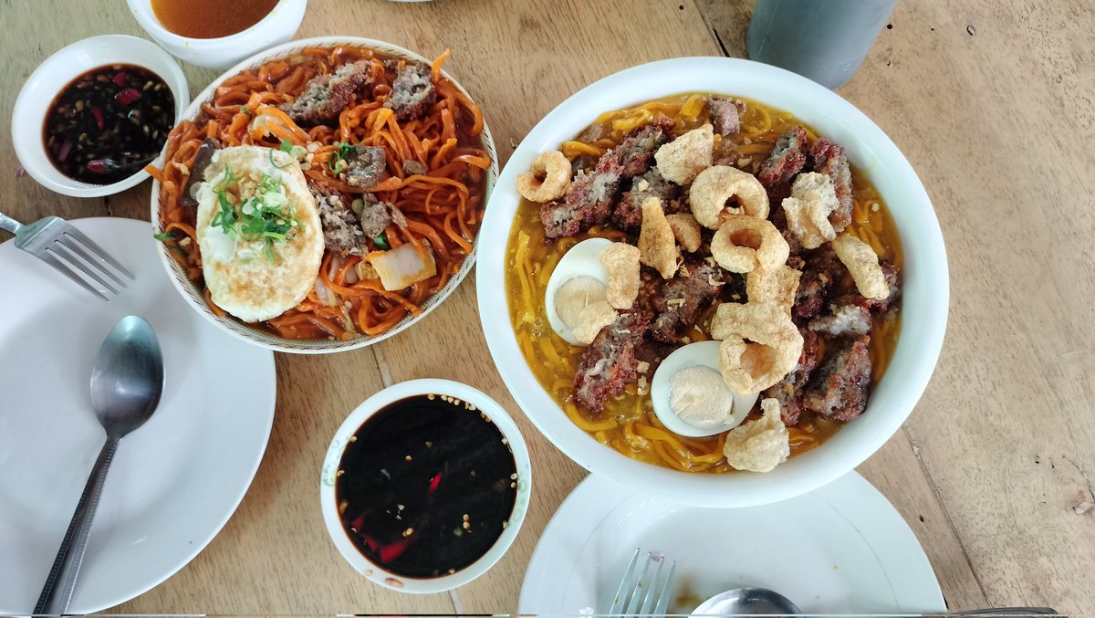 Batangas Lomi &amp; Chami 😍
#BatangasBest