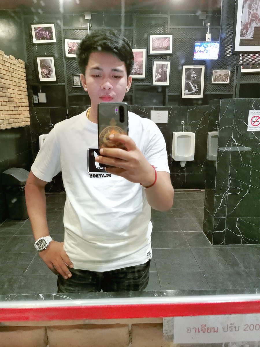 Aeksawad's tweet photo. ตะวันแดงทัก 😂😂😂 https://t.co/UaUFiTmRTa