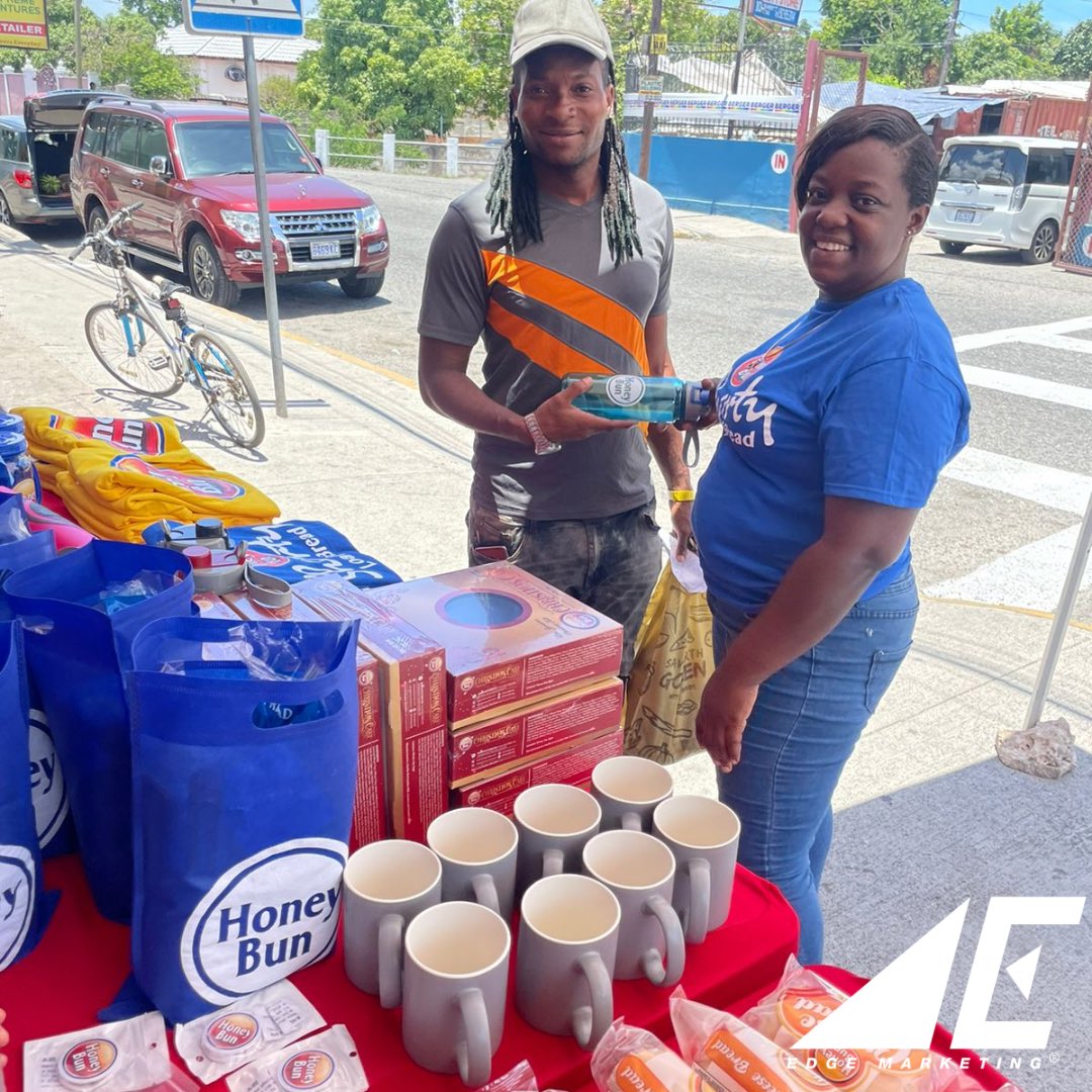 edgemarketingja's tweet photo. #Recap of our #EdgePromoters at Jelly’s and D’s One-Stop store for @honeybunja Goldie and Jelly Bread Sampling and Giveaway Promotion! 

#EdgeMarketingJa #MarketingAgency #BrandAmbassador #Promoters #HoneyBunJa #Promotions #EdgePromotions https://t.co/5Jms6dMjFv