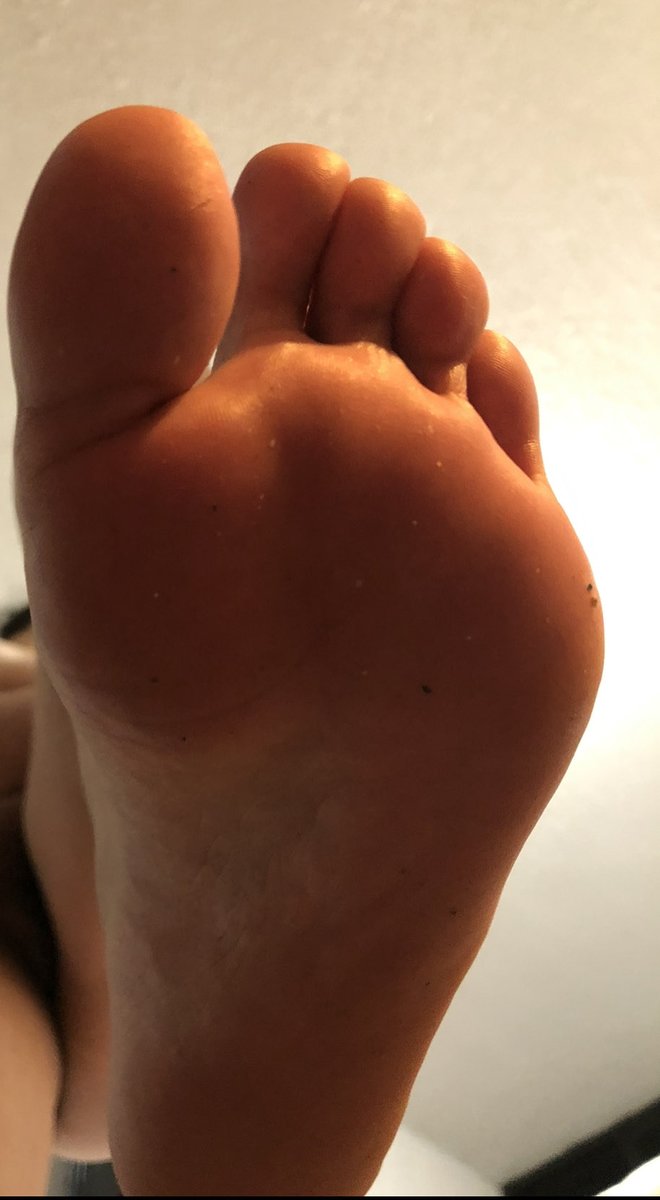 feetsarahnyc's tweet photo. @FootParadiseRT @lollyfrenchfeet @goddessarisa @PRxPrincessa @Domina_Isabell @vee_honeyyyy @FCashmeets @THEGODDE55E5 @kittiewh0re420 @athenarose127 @Mistress_Pain_x @g0dd3sshollyy @findomkaterina @secretsexyfeet @SoleSassy Thank you babe! https://t.co/DGDdLA4jdH