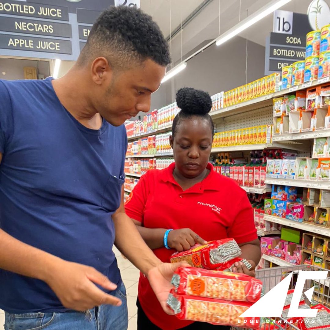 edgemarketingja's tweet photo. #Recap of our #EdgePromoter at John R. Wong Supermarket this weekend for our client @kestrelindustriesja Buy One Get One Free on Munchy’s Original Cream Crackers and Vege Crackers Promotion! 

#EdgeMarketingJa #MarketingAgency #Promoters #KestrelIndustries #EdgePromotions https://t.co/T2qDpFInrk
