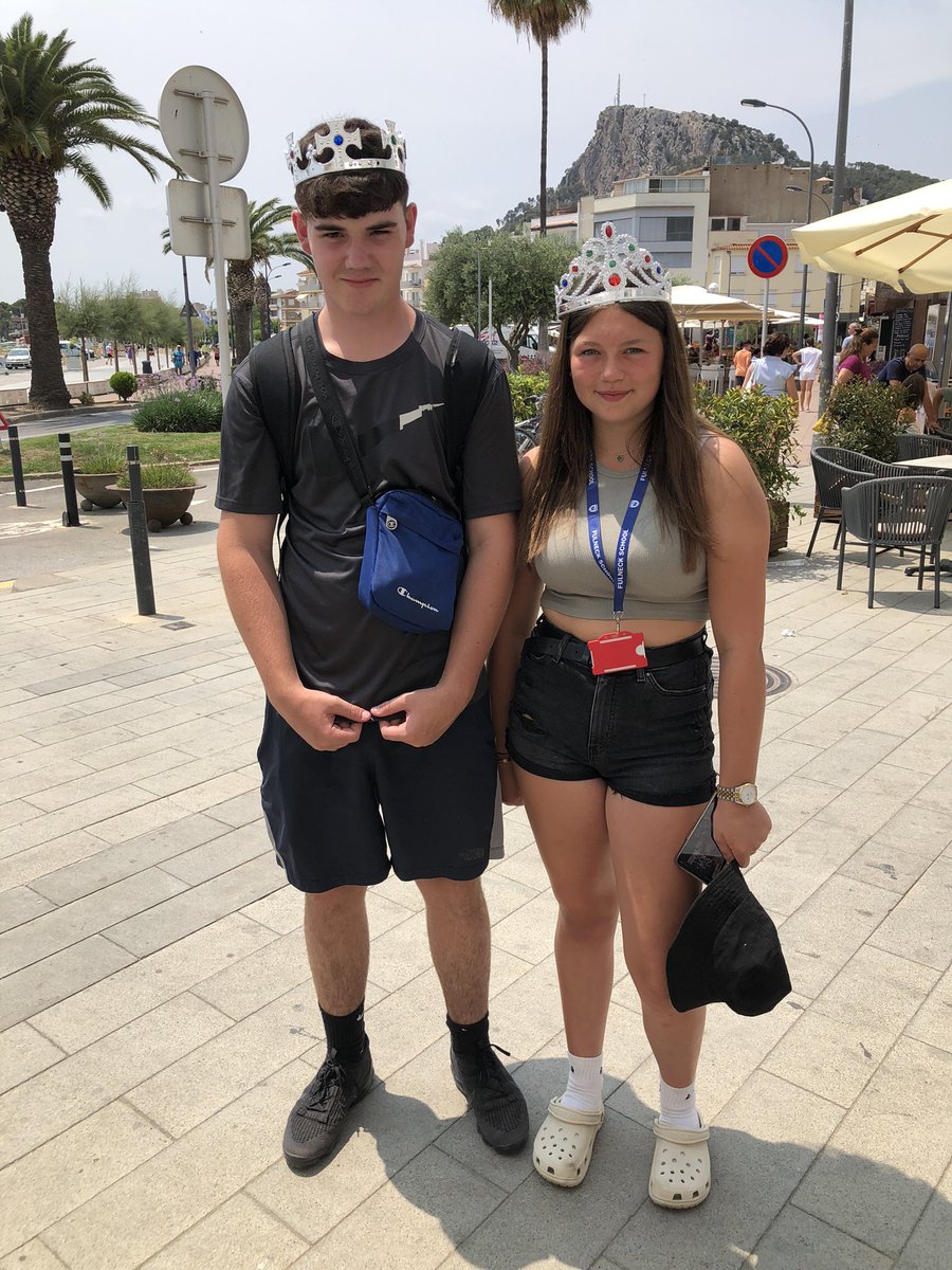 Introducing the 🇪🇸🏆Costa Brava King &amp; Queen of Tour🏆🇪🇸🌟 MAX &amp; FLORENCE 🌟 Both have shown a role model attitude all week, embraced all activities and been a real credit to themselves and <a href="/FulneckSchool/">Fulneck School</a> 🤩 Well done! 👏🤴🫅 #FulneckSport #SportsTour23