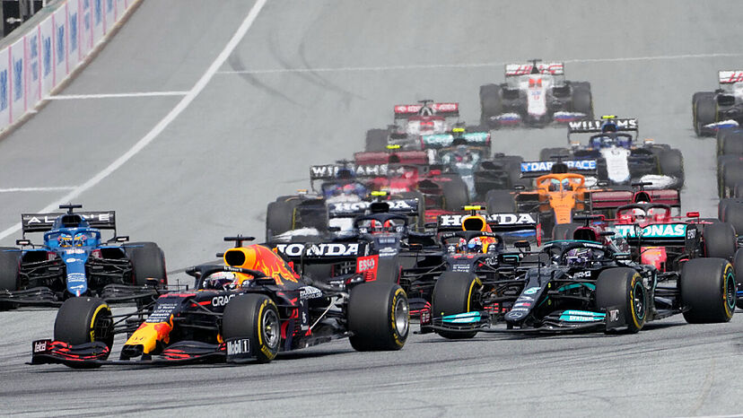 Este fin de semana se llevará adelante la décima fecha del calendario de F1 en el #GPAustria. 
Viernes: Prácticas 1 y Qualy.
Sábado: Qualy y carrera Sprint.
Domingo: Carrera. Contará con 71 vueltas en el circuito de Red Bull Ring. 

#F1 #Carreras #PulsoNews