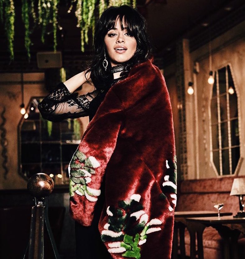 chartsccabello's tweet photo. .@Camila_Cabello is the only artist in history to simultaneously reach #1 on Billboard 200, Hot 100 and Artist 100 on her debut era. https://t.co/TGWPLIR0VS
