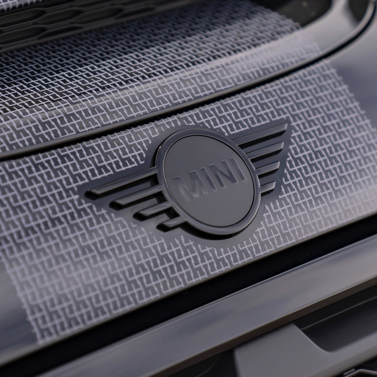 MINIofOmaha's tweet photo. From the race to the roads… 🚗💨
The MINI JCW 1to6 Edition. https://t.co/cUUgkzPy6V
