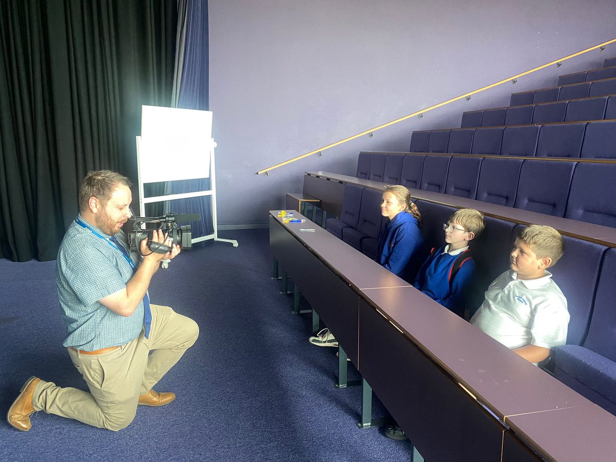 It was an absolute pleasure taking some of our Digital Leaders to today’s #easdigiconf23 they really enjoyed sharing their knowledge with teachers in the networking space, as well as attending some fun workshops with <a href="/Miss__Eaves/">Miss Eaves</a> . Thanks for having us @EAS_Digital @EAS_STEM 💻