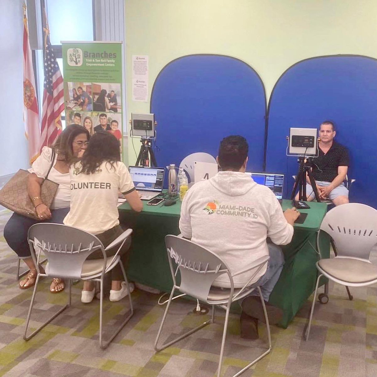 BranchesFL's tweet image. Branches was honored to once again host another Miami-Dade Community ID event at the Kendall Branch Library. Thank you to our amazing volunteers from @CityNationalFL and @repairtheworld for their support in helping community members access a photo ID!
#Branchesfl #MiamiID