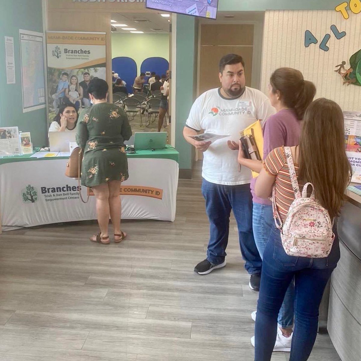 BranchesFL's tweet image. Branches was honored to once again host another Miami-Dade Community ID event at the Kendall Branch Library. Thank you to our amazing volunteers from @CityNationalFL and @repairtheworld for their support in helping community members access a photo ID!
#Branchesfl #MiamiID