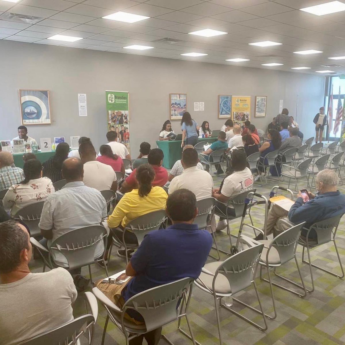 BranchesFL's tweet image. Branches was honored to once again host another Miami-Dade Community ID event at the Kendall Branch Library. Thank you to our amazing volunteers from @CityNationalFL and @repairtheworld for their support in helping community members access a photo ID!
#Branchesfl #MiamiID