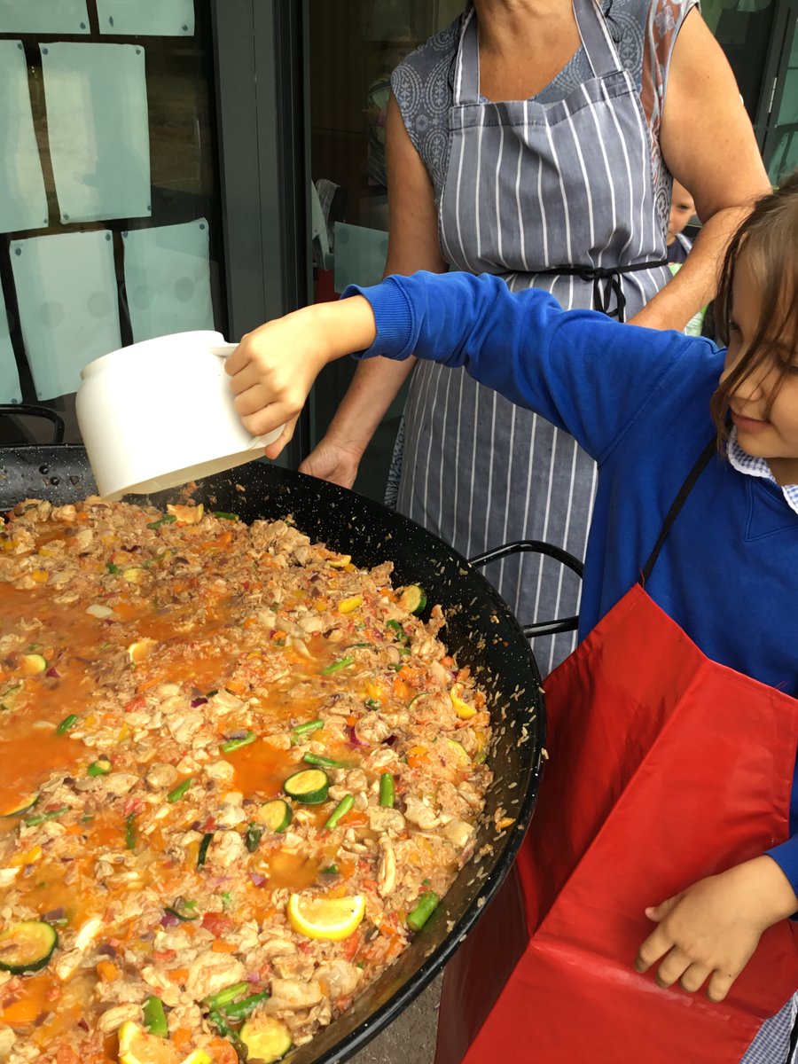 WyeHay's tweet photo. Healthy week fun continues! We cooked up a giant paella with Jane the chef with 3 of our 5 a day and enjoyed a delicious feast together! Yum! https://t.co/mfCqXDnZjj