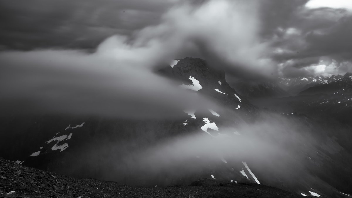 BCWanderer1's tweet photo. Some moody scenes up Mt.Cheam https://t.co/82Ipdt3Tv0