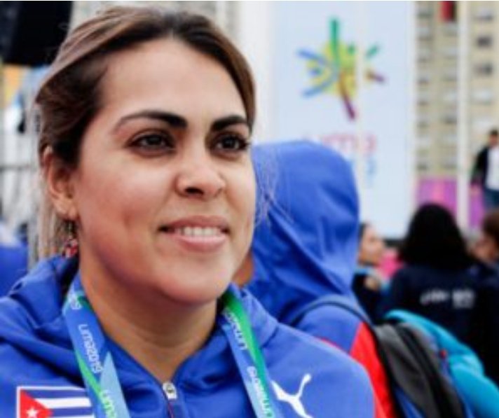 Un gesto único y humilde. 
Laina, una cubana, matancera protagonista de una nueva HISTORIA que nos llena de sano orgullo
#MujeresEnRevolución #Cuba 
Felicitaciones! desde #Cabaiguán
LA PATRIA OS CONTEMPLA ORGULLOSA 🇨🇺