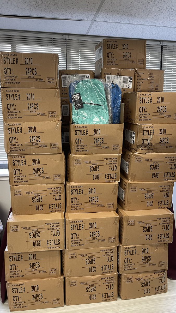 TarrySup's tweet photo. ⁦@OssiningSchools⁩ is ready to give 1000 backpacks to its scholars.   #OPride https://t.co/tKk7f80SSL