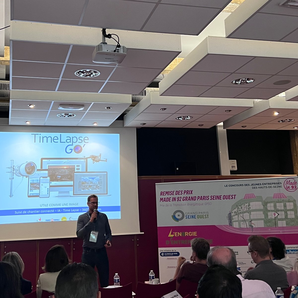 SeineOuest's tweet image. 🔴En live #Madein92  | Les pitchs | Gaël Pollès présente Timelapse Go', à @Ville_BoulogneB. @PTimelapse Go est le partenaire Images des chantiers. Suivi de chantier, analyse des datas - reportages et TimeLapse, dans la catégorie Prix Innovation ou Mobilité