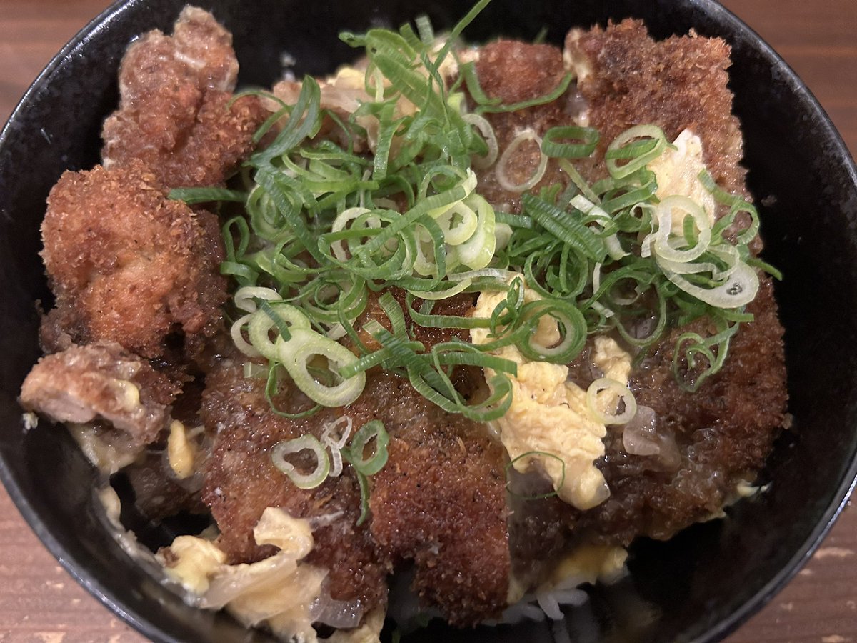 ててりあ飯😇
急に行ったのにカツ丼出してくれたあ…美味しかったなあ…おかわりしたかったなあ…🤤🤤