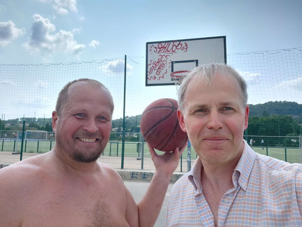 EstonianPhilCC's tweet photo. EPCC's leading basketball player Raul with his student Esper 😀
Over the years Raul has made great contributions to the maintenance of one of Aix-en-Provence's basketball courts and to promote of the local sports life.
#notonlywork
#festivalaix_epcc
#EstonianPhilCC https://t.co/FyyujMKSzG