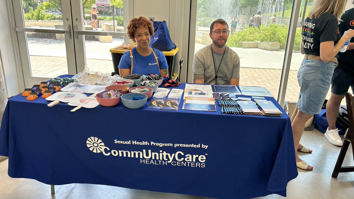 CentralHealthTX's tweet photo. 🌈 We had a great time being a part of QWELL’s Colors of Pride Festival. Let us continue to create awareness around LGBTQIA+ healthcare equality.
#colorsofpride🏳️🌈 #pridemonth #loveislove #LGBTQIA https://t.co/mmYwa5B58f