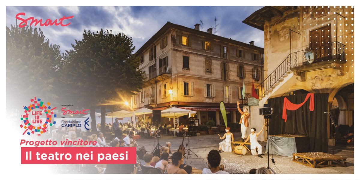 Il teatro nei paesi è un progetto teatrale itinerante che crea incursioni artistiche nelle piazze di piccoli comuni e frazioni a bordo di un Ape Piaggio 50.
Attraverso parate, laboratori, spettacoli e concerti promuove l’uso dello spazio pubblico come risorsa del vivere comune.