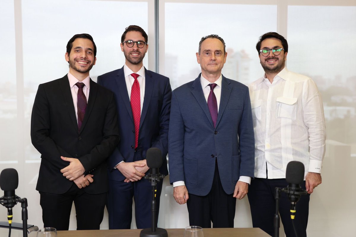 GPeraltaRizik's tweet photo. Excelente conversación con el distinguido coronel Pedro Baños, gran intelectual, especialista en geopolítica, estrategia, seguridad, inteligencia, relaciones internacionales, y sobre todo, gran ser humano. @geoestratego @jgdominguezm @marcledesmab  #elthinktankpodcast https://t.co/a4CuiFLLai