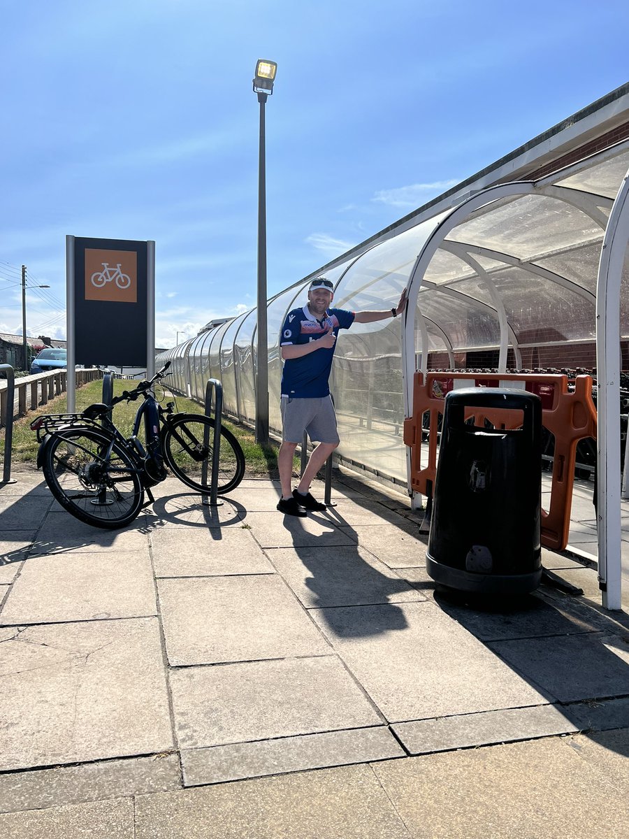 DeanTroop's tweet photo. @PeterCrouchPod #budetunnel #halfsocks https://t.co/1ClbYbqNLZ