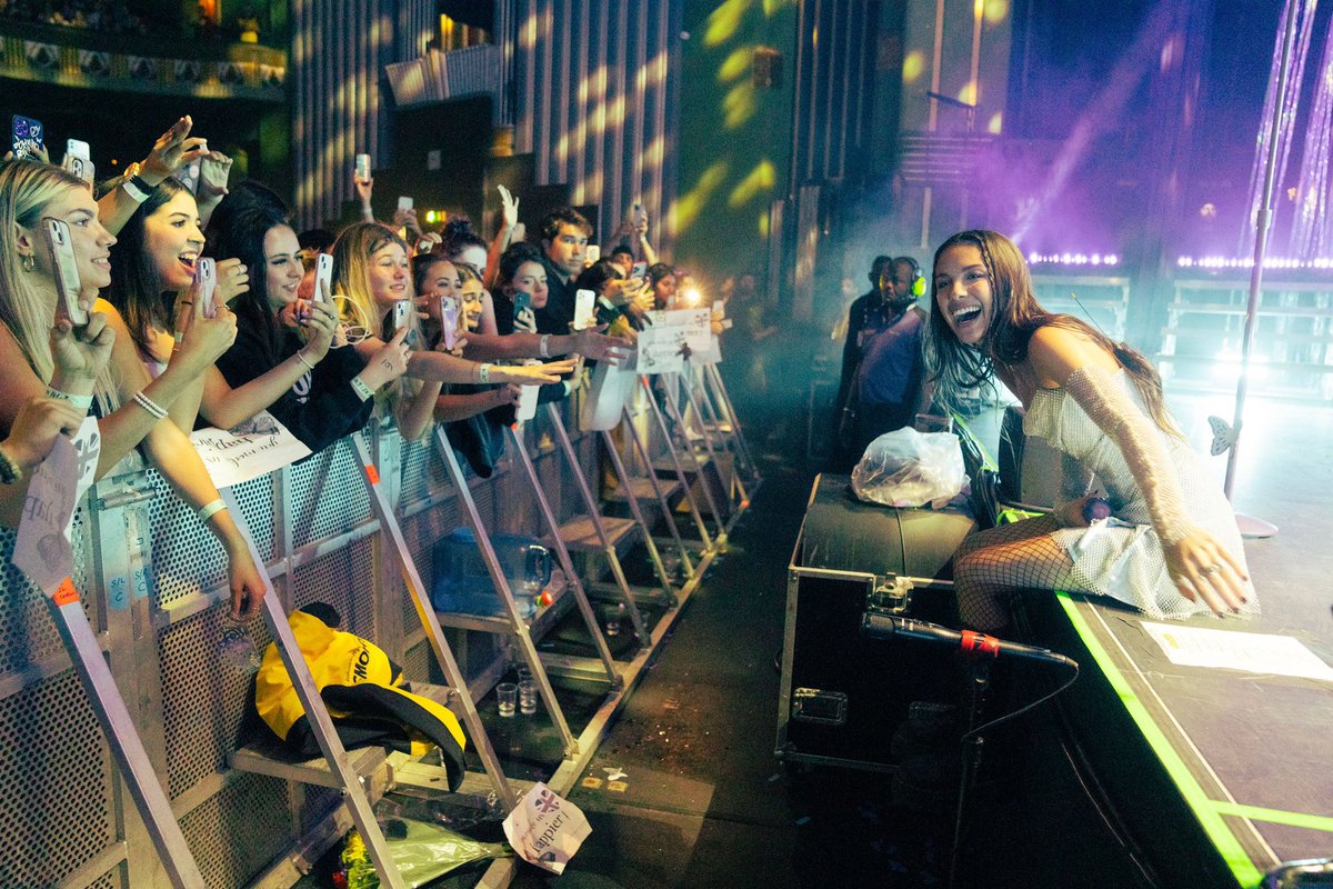 pitinmygut's tweet photo. SOUR era, you will always be iconic 💜🦋 https://t.co/71L6dJbFBF