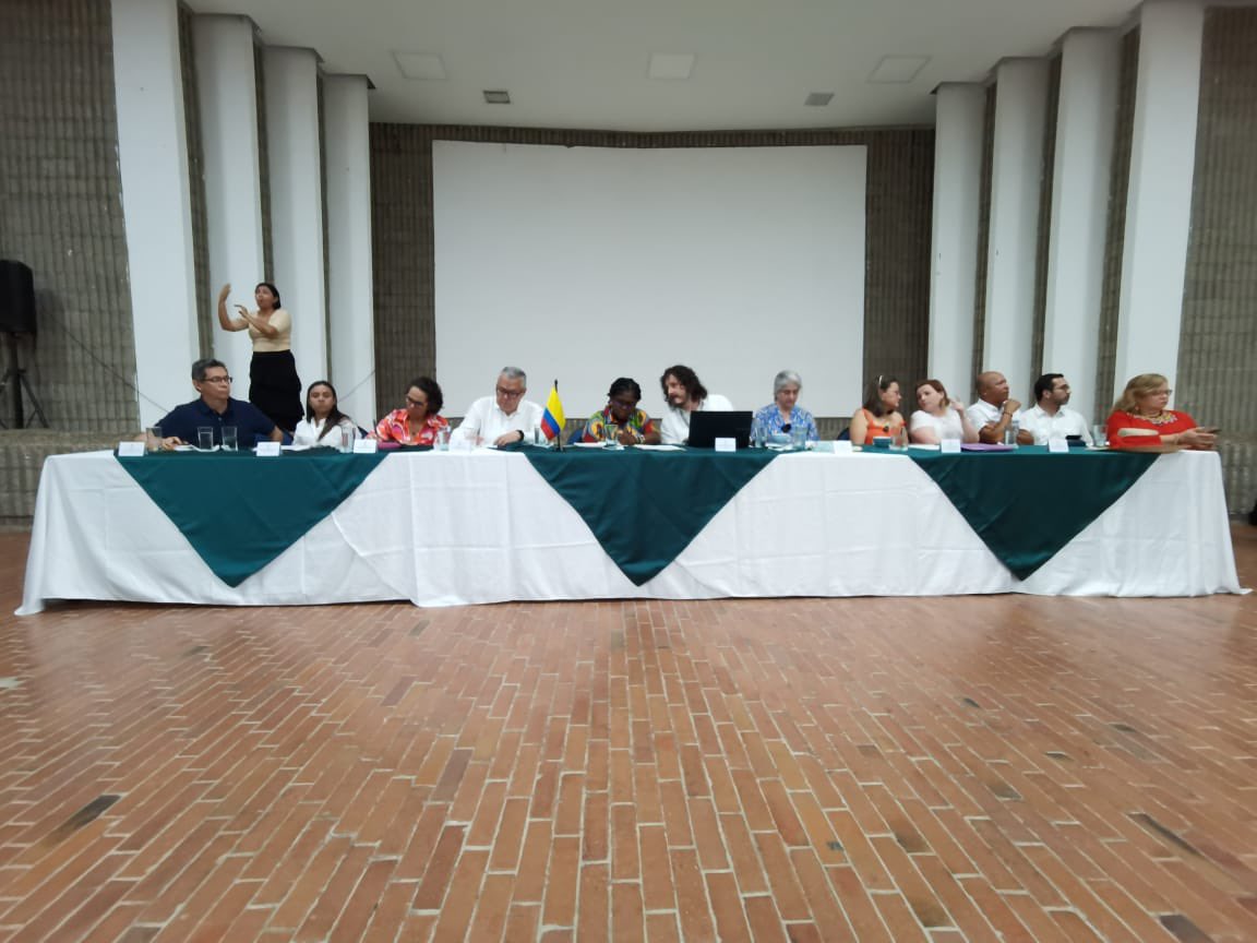 DNP_Colombia's tweet photo. #AEstaHora | El subdirector de Descentralización y Desarrollo Territorial del #DNP, @CamiloAcero, participa en el Consejo de Discapacidad y Gerencia del Cuidado, en el inicio del cuarto día de la agenda de #GobiernoConElPueblo en Riohacha (La Guajira). https://t.co/tajgRLRgPq
