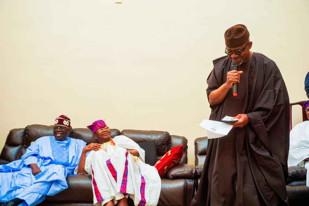 KemPatriot's tweet photo. 1) Thumbs up to everyone from Ogun state ,the rest can take theirs when PBAT @officialABAT gets to Abuja.
#PictureThread
#KemKem https://t.co/AILbk0IcAv
