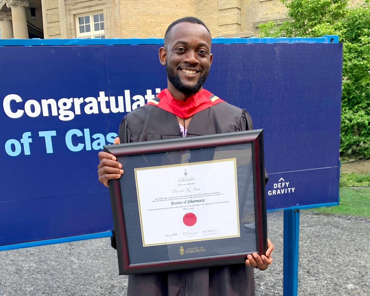 visionsofsci's tweet photo. 🎓🎉 Congratulations to the incredible graduates in the Visions of Science community! Your hard work and dedication will undoubtedly inspire younger generations to become trailblazers as well. 

We celebrate your milestones and all your accomplishments. The future is bright!!🌟 https://t.co/lm9WS2cpkk