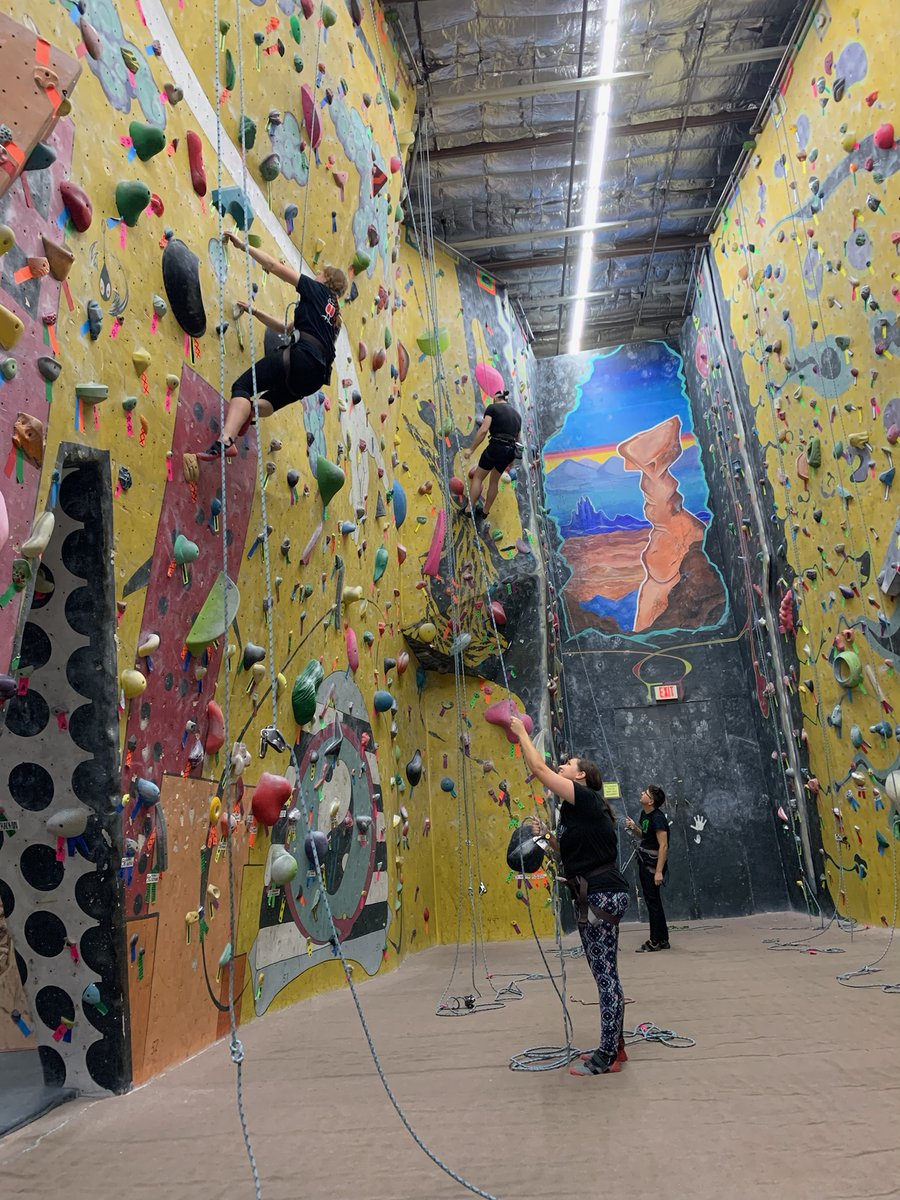 MayoGradSchool's tweet photo. Our students at the Arizona campus take research excellence to new heights! #mayogradschool https://t.co/fURHyrb3B0