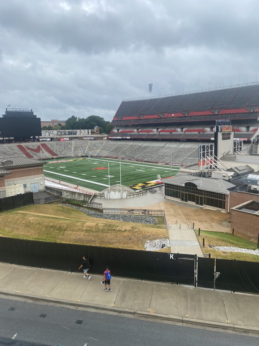 ECWagnac's tweet photo. What a blast 💥 to start our 3 camp trip at the  @TerpsFootball football camp on June 21st! Go Terps!

@GVal3ntine @LoicBrodeur51 @BlancJuien @Aithnardxl @DevonHolly77 @DeshawnCollin20 @9Abdulakb @Quentyn_Holly https://t.co/4JHosjHs1T