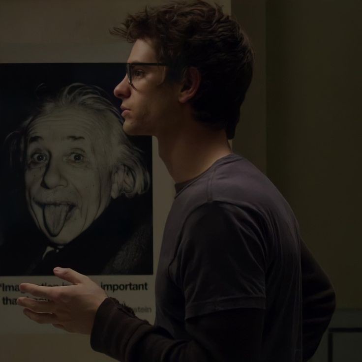 '                                        То есть, ты играл весь день?
Ну... Да?...
                                           И не устал?
Нет...
                                          А когда ты весь день 
                                         со мной, устаешь?
Это другое!