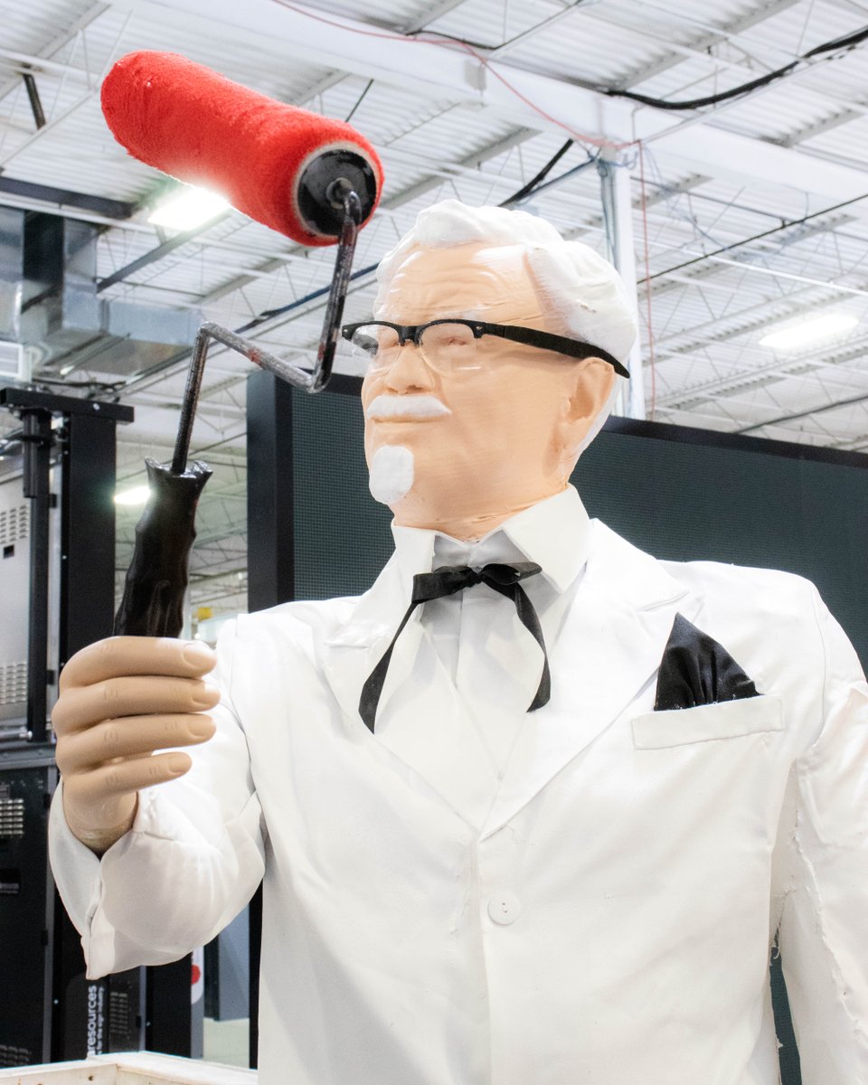 mediaresources's tweet photo. Our latest creation for @kfc_canada in the heart of Toronto!
Supplied and installed a 14' x 48' superboard for @pattisonoutdoor To add onto this finger-lickin-good project, we constructed, modiefied & 3D printed a life-size Colonel Sanders ππ
#superboard #KFC #flexface #3D https://t.co/HYeUUZ9mWr