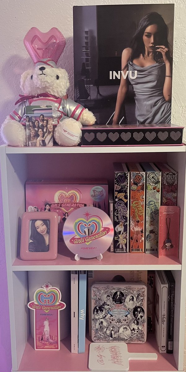 girIsgenertions's tweet photo. girls’ generation shelf ♡ https://t.co/jx8C8qNWqy