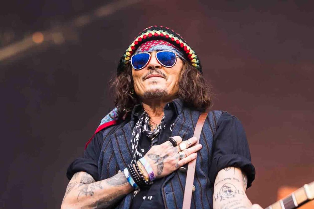 JerrieDepp's tweet photo. New photos of god dad (#JohnnyDepp) at Citadel Music Festival in Zitadelle Spandau, Berlin (28th June 2023) (credits to https://t.co/IVoBJpvsQU &amp; 📸: Gina Wetzler) https://t.co/xjXsyZ5dmV