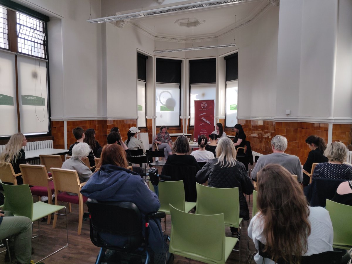florajowriter's tweet photo. We had great fun talking about the ups and downs of writing, editing and publishing at @RingwoodPublish event at Stockbridge Library last night. Thanks to everyone who came along!
#WhatYouCallFree #scottishwriters #amwriting #historicalfiction #writingcommunity https://t.co/NclomdtUN0
