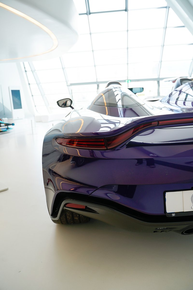 mobilitycity_'s tweet photo. Este Aston Martin V12 Speedster es sinónimo de distinción y exclusividad 🔥
Tan solo hay 88 en el mundo y este tiene todavía algo más especial: ¡Es el único en este color!
📍 ¡Encuéntralo en #MobilityMuseum!
🎟 Compra tu entrada: https://t.co/mtHgSkPn6T https://t.co/vvj8eu1vwE