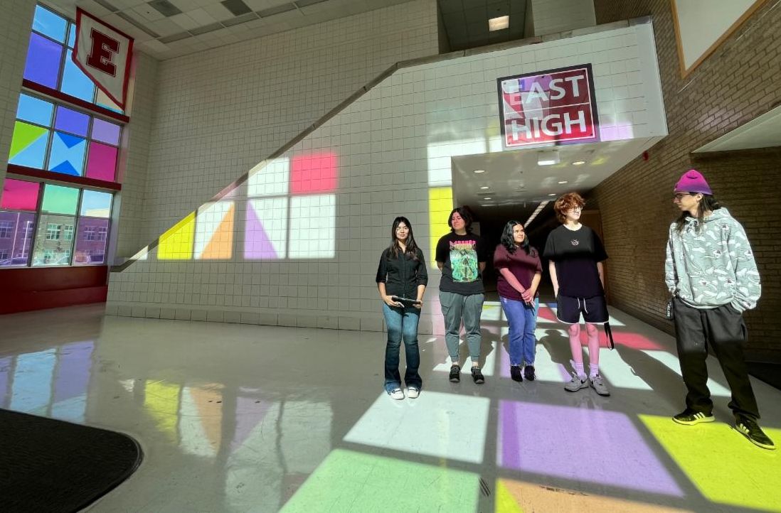 Get caught up with our statewide humanities work and partnerships with our June newsletter! We highlight the new student-led Clemente art project at East High School, more details about our upcoming statewide tour of the Smithsonian's "Crossroads: Change 
conta.cc/3Ny4zPJ