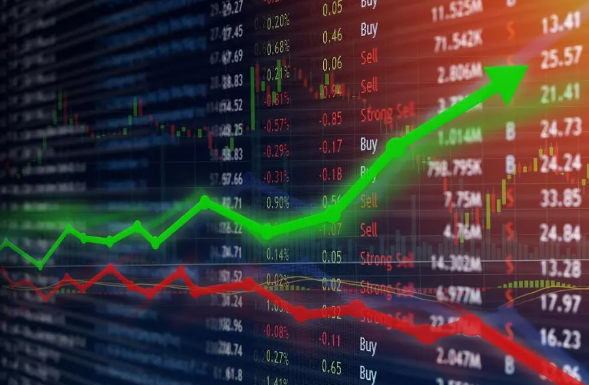 ProvWealth's tweet photo. In this episode of the Relatable Finance Podcast, co-hosts @JosephMKarl and @_ShanePhillips discuss the S&amp;P 500, commonly referred to as the #market. Listen here #financepodcast https://t.co/obEwBNpsOY https://t.co/mvY8a2EIhy