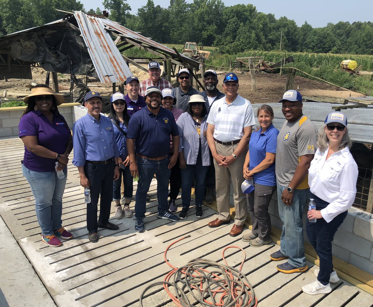 ncatcaes's tweet photo. #ncatextension Eastern Tour is in the field at our Eastern N.C. small farms! Many thanks to @WhoIsHLM Chancellor Martin for putting “boots on the ground” with us! @ncatsuaggies https://t.co/tHPqhNZH8v