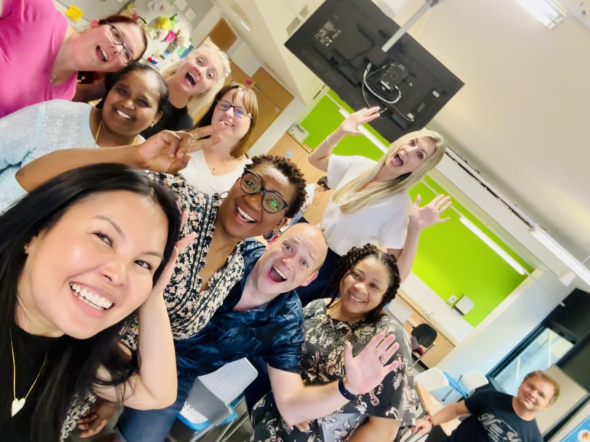 RelfPaul's tweet image. Well that’s it! Cohort 8 of the Aspiring Deputy Directors of Nursing Complete! What an amazing course and truly inspirational people! Thank you! Would definitely recommend! #aDDoNsherts @CNOEngland  @CarysAG #teamCNO @AngelaKnightJa1 @UniofHerts