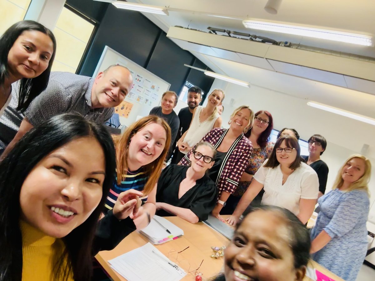 Well that’s it! Cohort 8 of the Aspiring Deputy Directors of Nursing Complete! What an amazing course and truly inspirational people! Thank you! Would definitely recommend! #aDDoNsherts @CNOEngland @CarysAG #teamCNO @AngelaKnightJa1 @UniofHerts