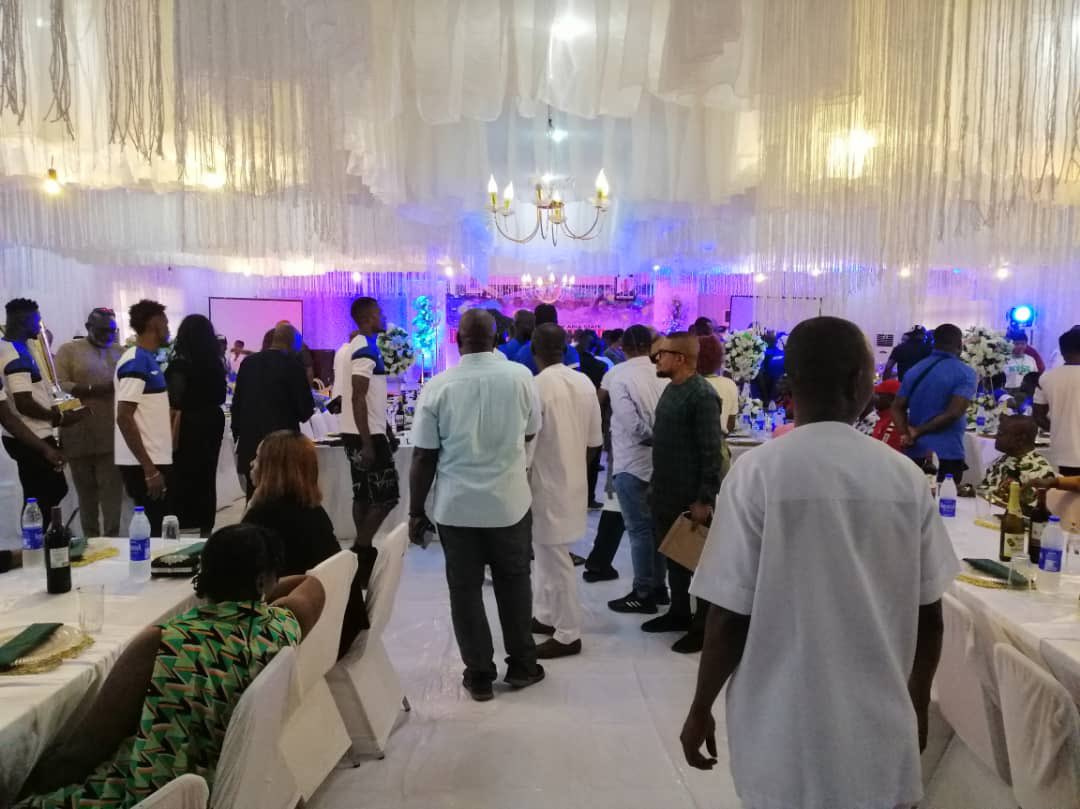 🚨LIVE: Enyimba players and officials have arrived the Government House in Umuahia to be hosted by the Governor, Dr Alex Otti, for winning #NPFL23

📸 @ChinatuJon 

Lovely!