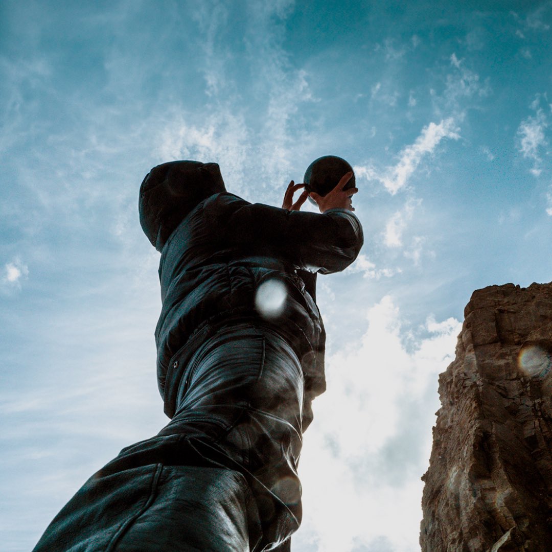 21pourcent_'s tweet image. Voici les sorties francophones de ce vendredi :

. Iliana - REDEMPTION
. Zeu - Watergate
. Koshee - Vivre
. magWaltr - Side A
. Loaewe - Rose Quartz
. Feel Funky - Jetlag
. Kyana - Luna