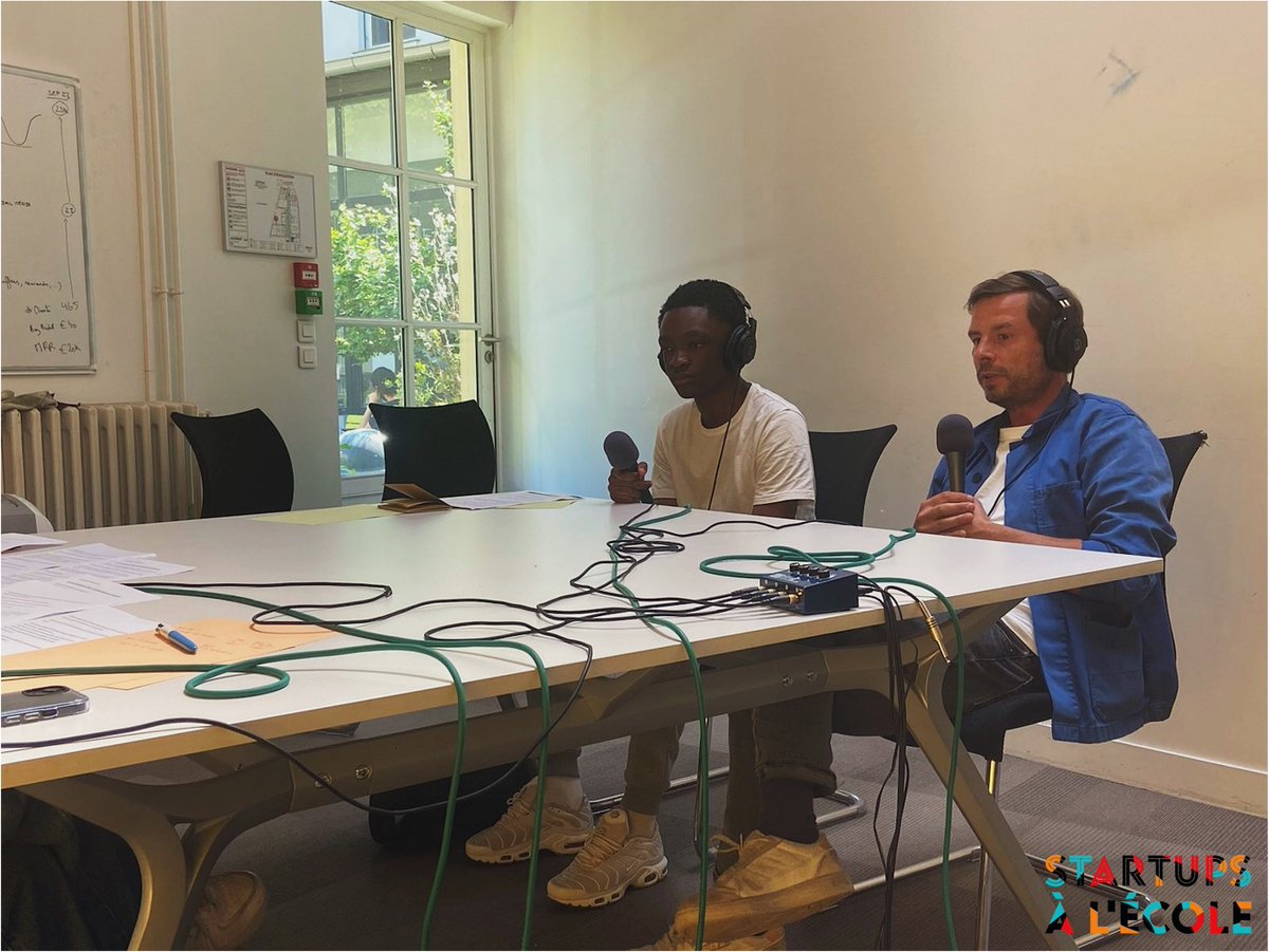 Lors de cet après-midi, les élèves de 1ère technologique du Lycée Jean Baptiste Poquelin ont enregistré leur épisode de podcast avec William Launay, co-fondateur de la startup STOKELP🍓ils ont échangé autour de thématiques concernant l'industrie agroalimentaire 🏭