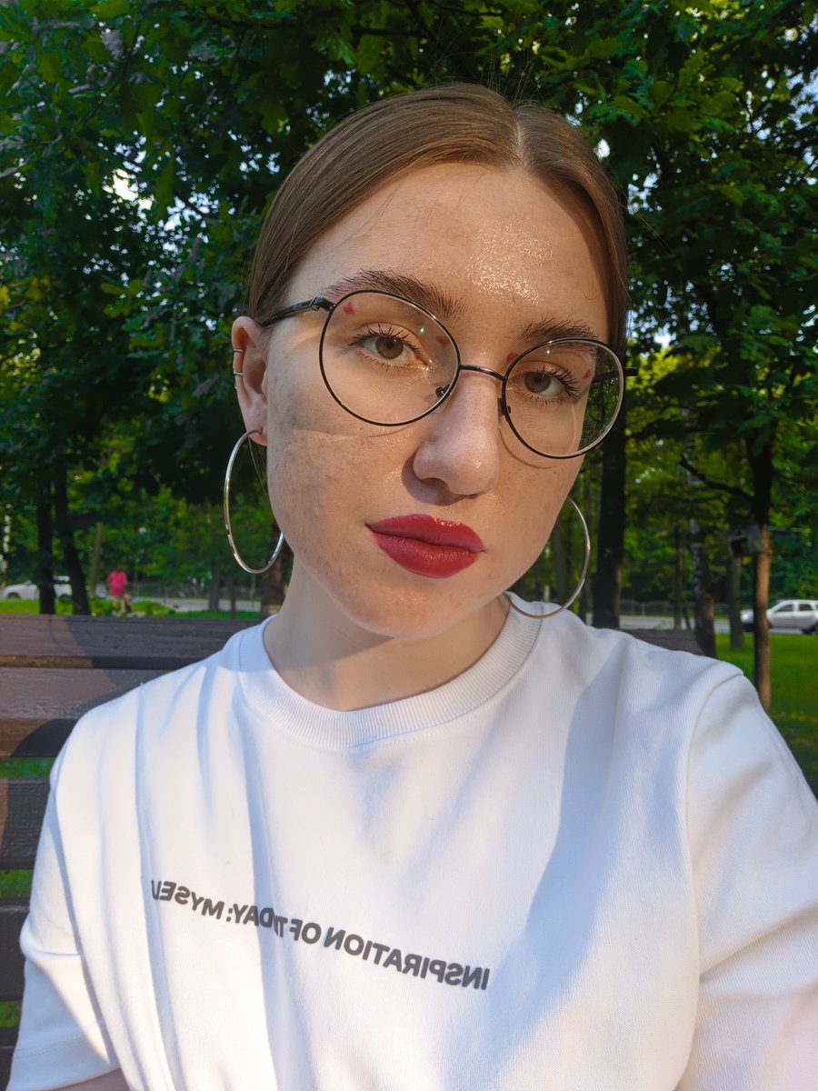 я по-прежнему пропадаю, но стараюсь привыкать к тви. хотя странное чувство, будто я совсем отвыкла от этого места((((( сижу в раздумьях, чем с вами поделиться, пока вот, на меня посмотреть можете, хех🙃