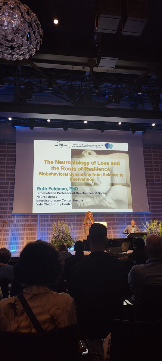 Earlier today, I had the privilege of attending an inspiring keynote speech by Ruth Feldman at #ESCAP2023! 🙌🔬 Her study on a dyadic intervention focusing on mother-infant interaction and synchrony left me truly inspired. #ESCAPConference #DyadicTreatment #MaternalMentalHealth