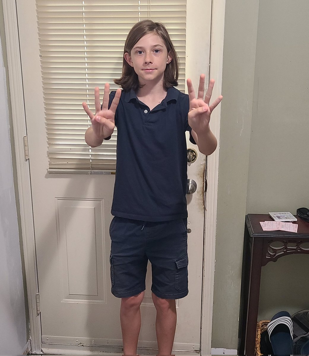 Not to get lost in the shuffle of his brother graduating, this guy is off to grade 8 in the fall!!! #Congrats #ClassOf2028 <a href="/Stjosephgr/">St. Joseph CS GR</a> <a href="/BTrinity3/">Blessed Trinity Catholic Secondary School</a> <a href="/niagaracatholic/">Niagara Catholic DSB</a>