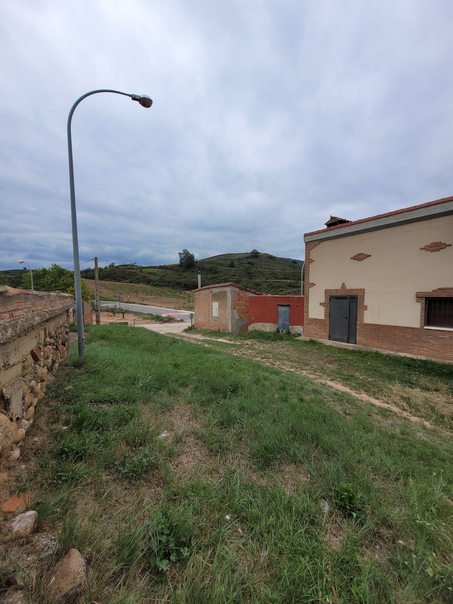garcearquitecto's tweet photo. Barrio de las Bodegas Santa Eulalia de Ventosa, La Rioja.
Reconocimiento del enclave, primer acercamiento. Gran descubrimiento.
#BBR #ventosa #calados #bodega #BarriosdeBodegas #LaRioja https://t.co/5hLQz0So4W