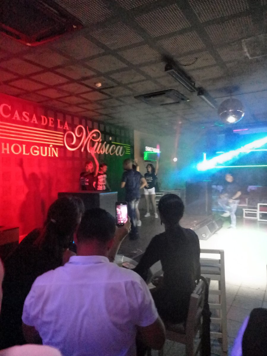Se celebra Festival de artistas aficionados en la DTHO, mucho talento entre nuestros trabajadores: canción,  monólogos,  baile, pantomimas. La Casa de la Música de Holguin el escenario ideal...
#ETECSA_Holguin